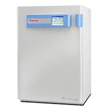 TM-4111 CO2 Incubator , water jacket 184L